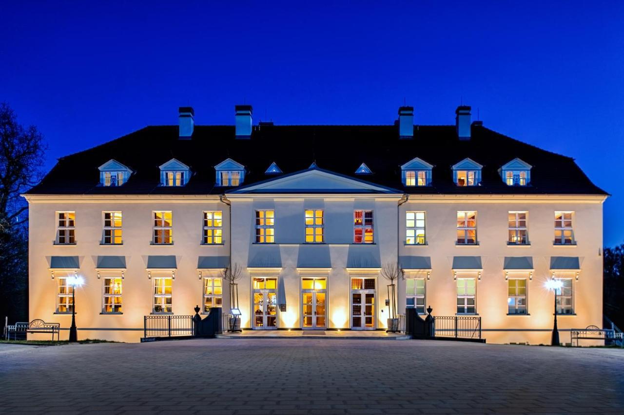Schloss Rattey Schonbeck  Dış mekan fotoğraf